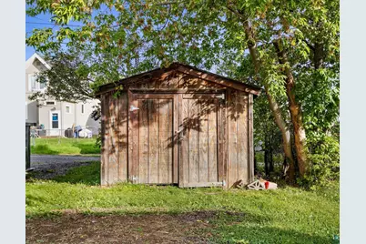 16 Sunnyside St, Duluth, MN 55808 - Photo 17