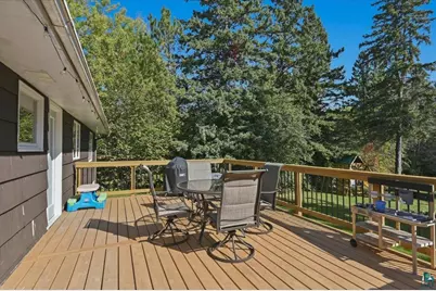 7512 Brighton St, Duluth, MN 55804 - Photo 11