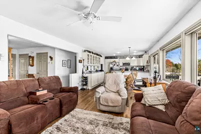 1424 E Skyline Pkwy, Duluth, MN 55802 - Photo 45