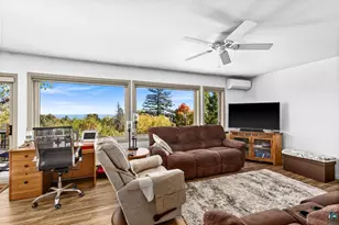 1424 E Skyline Pkwy, Duluth, MN 55802 - Photo 7