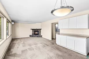 1424 E Skyline Pkwy, Duluth, MN 55802 - Photo 21
