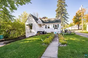 909 N 49th Ave E, Duluth, MN 55804 - Photo 5