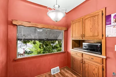 4326 W 8th St, Duluth, MN 55807 - Photo 31