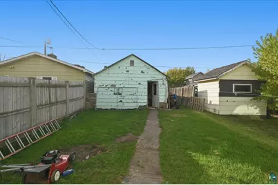 17 S 60th Ave W, Duluth, MN 55807 - Photo 3