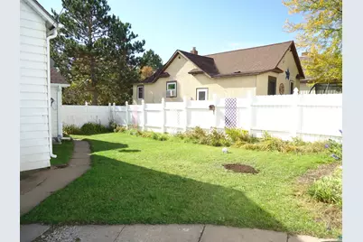 410 NW 3rd St, Chisholm, MN 55719 - Photo 7