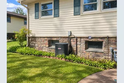 5217 Norwood St, Duluth, MN 55804 - Photo 3
