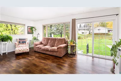 124 E Calvary Rd, Duluth, MN 55803 - Photo 9