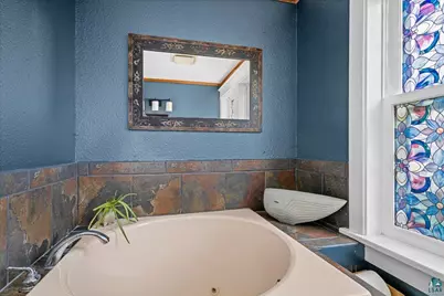 802 N 19th Ave E, Duluth, MN 55812 - Photo 17