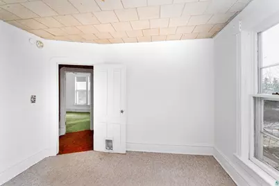 2101 E 1st St, Duluth, MN 55812 - Photo 25