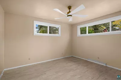 5228 Ivanhoe St, Duluth, MN 55804 - Photo 13