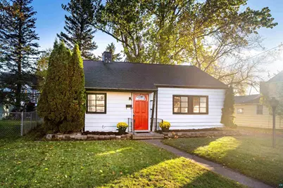 1410 Minnesota Ave, Duluth, MN 55802 - Photo 1