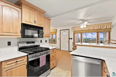 3137 Batavia St, Duluth, MN 55806 - Photo 9
