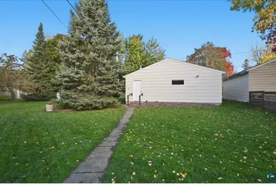 5811 Glenwood St, Duluth, MN 55804 - Photo 21