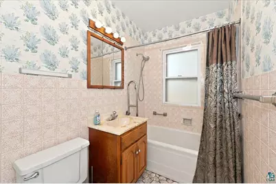 5811 Glenwood St, Duluth, MN 55804 - Photo 13