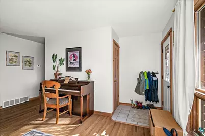 35 E Niagara St, Duluth, MN 55811 - Photo 3