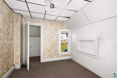 1125 E 4th St, Duluth, MN 55805 - Photo 25