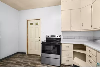 1125 E 4th St, Duluth, MN 55805 - Photo 11