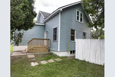 324 Ave A, Cloquet, MN 55720 - Photo 1