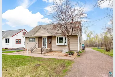 41 W Chisholm St, Duluth, MN 55803 - Photo 1