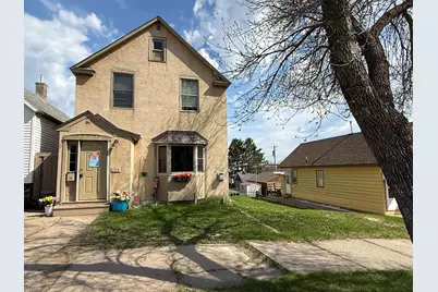 124 3rd St SW, Chisholm, MN 55719 - Photo 1