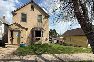 124 3rd St SW, Chisholm, MN 55719 - Photo 1