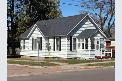 1123 6th St W, Ashland, WI 54806 - Photo 1