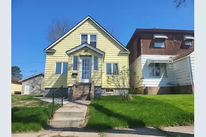 621 Hayes St, Eveleth, MN 55734 - Photo 1