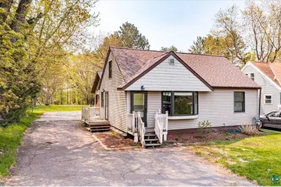 202 E Locust St, Duluth, MN 55811 - Photo 1