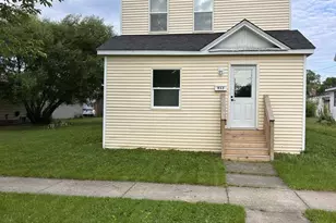 917 Beaser Ave, Ashland, WI 54806 - Photo 1