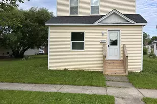 917 Beaser Ave, Ashland, WI 54806 - Photo 1