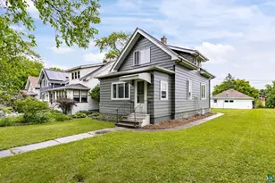 4218 W 8th St, Duluth, MN 55807 - Photo 1