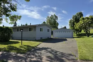 17 Law Dr, Silver Bay, MN 55614 - Photo 1