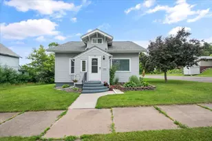 118 17th St, Cloquet, MN 55720 - Photo 1