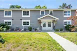 604 Selfridge Dr, Duluth, MN 55811 - Photo 1
