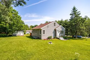 401 W Quince St, Duluth, MN 55811 - Photo 1