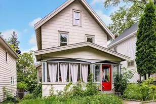 105 S 18th Ave E, Duluth, MN 55812 - Photo 1