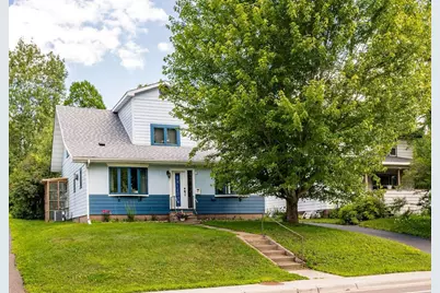 31 E Calvary Rd, Duluth, MN 55803 - Photo 1