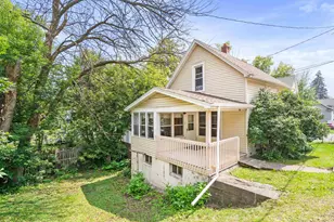 220 N 27th Ave W, Duluth, MN 55806 - Photo 1