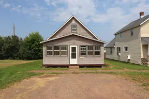 1407 Front St E, Ashland, WI 54806 - Photo 1