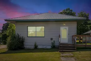 315 N 3rd Ave E, Washburn, WI 54891 - Photo 1