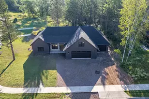 3210 Hartley Hls Dr, Duluth, MN 55803 - Photo 1