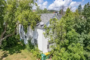 705 E 6th St, Duluth, MN 55805 - Photo 1