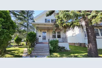 1327 E 9th St, Duluth, MN 55805 - Photo 1