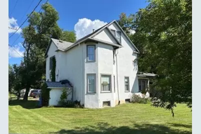 5104 1st Ave, Hibbing, MN 55746 - Photo 1