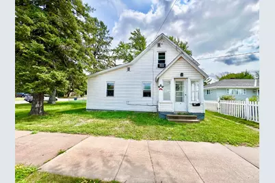 116 6th St E, Ashland, WI 54806 - Photo 1