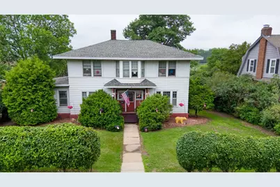 701 Grant Ave, Eveleth, MN 55734 - Photo 1