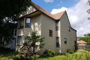 2821 W 1st St, Duluth, MN 55806 - Photo 1