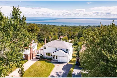 350 Kenilworth Ave, Duluth, MN 55803 - Photo 1