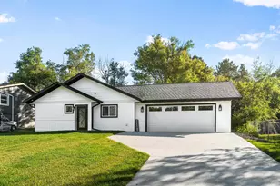 2440 Hutchinson Rd, Duluth, MN 55811 - Photo 1