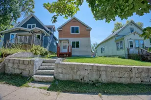 604 Cleveland St, Eveleth, MN 55734 - Photo 1